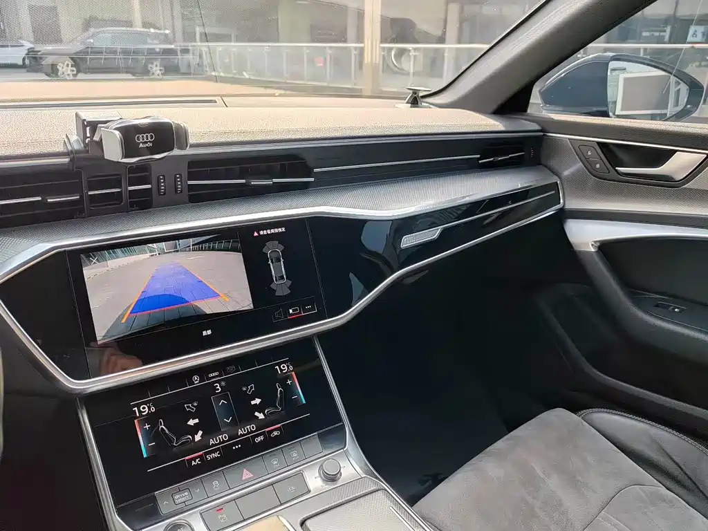Audi A6L — миниатюра 5