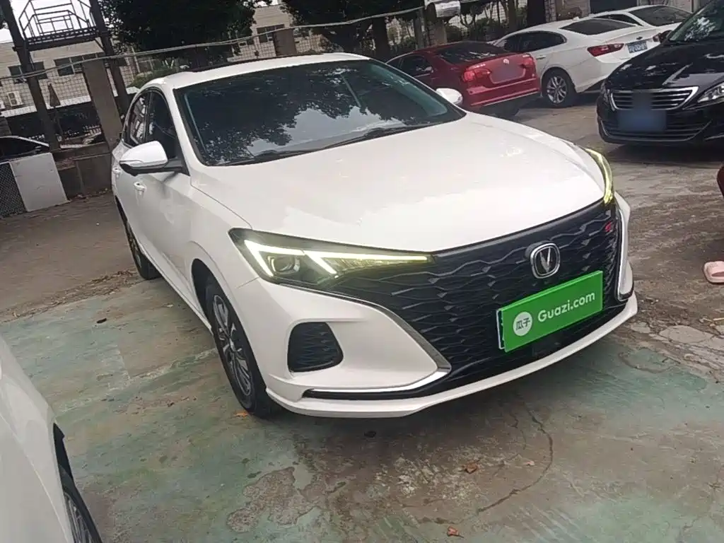 Changan Eado — миниатюра 4