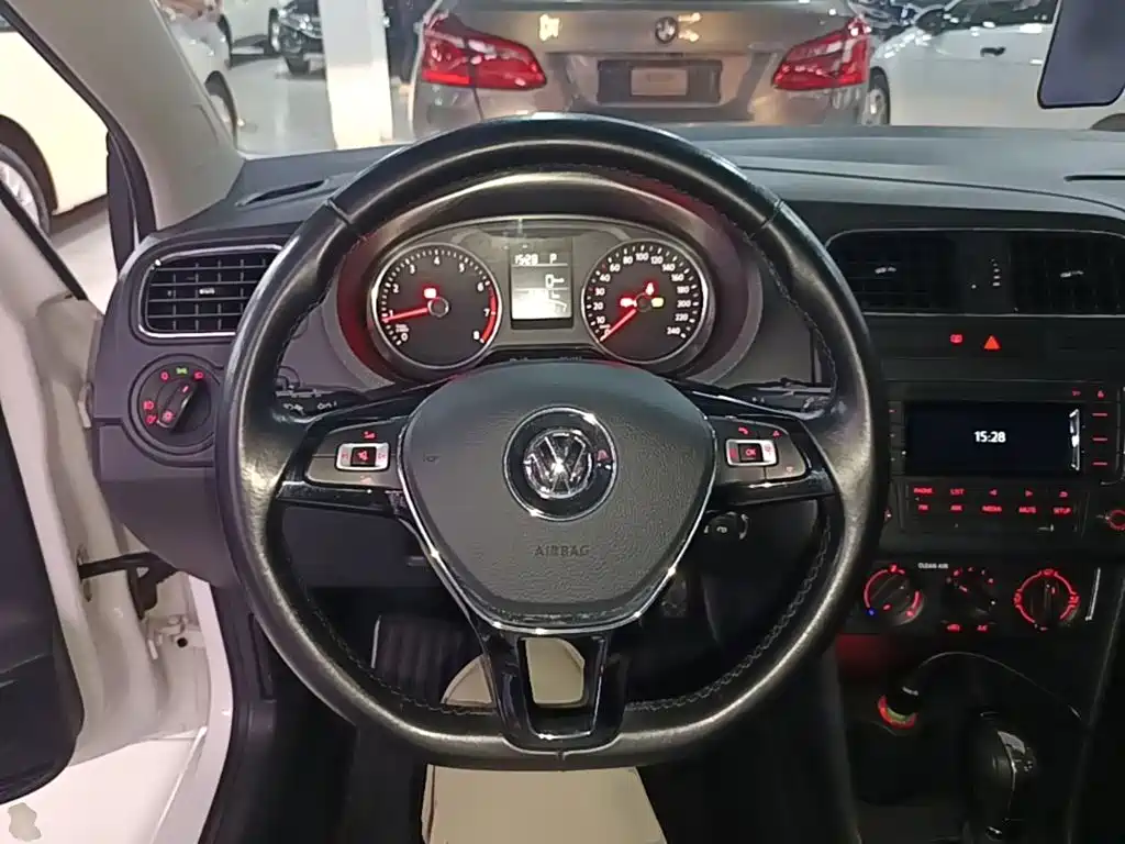 Volkswagen Polo — миниатюра 11