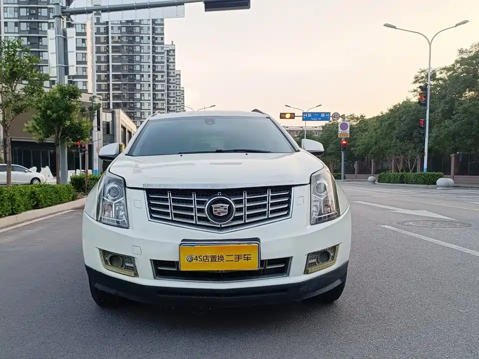 Cadillac SRX — миниатюра 7