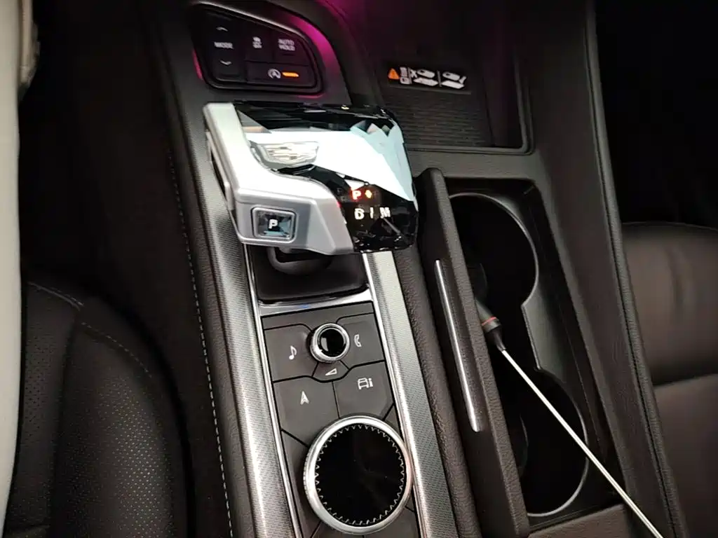 Cadillac CT5 — миниатюра 14