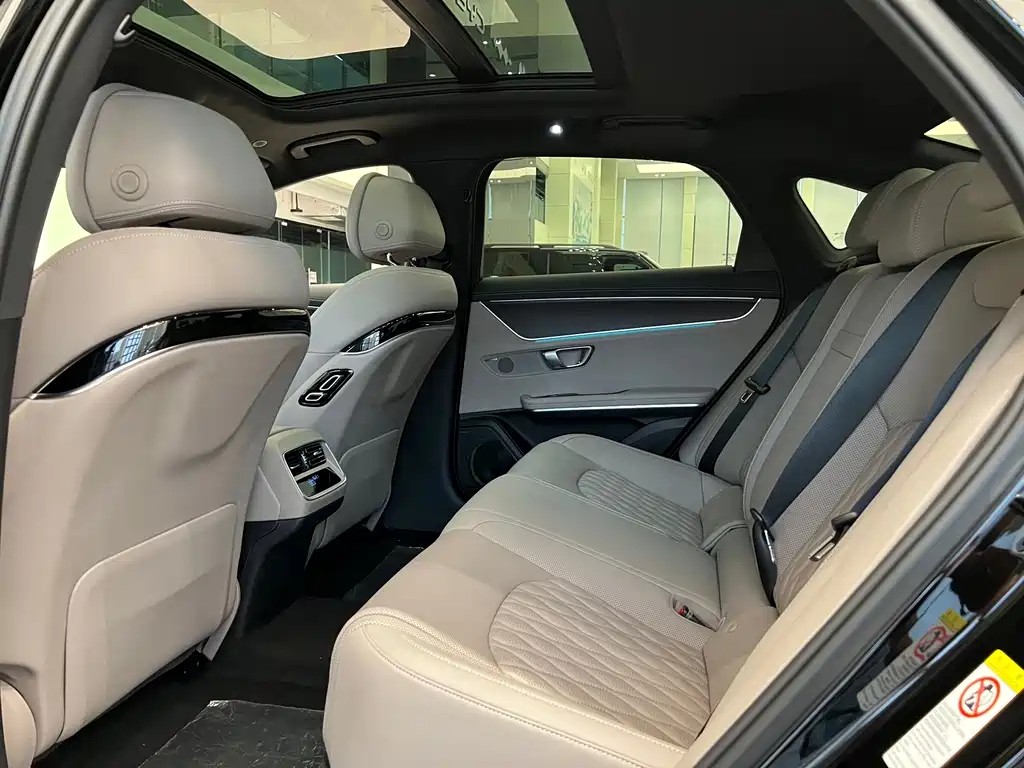 BYD Han — миниатюра 7