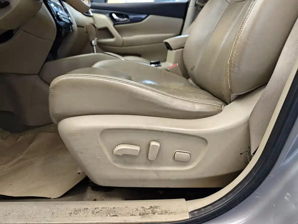 Nissan X-Trail 2014 2.5L CVT Premium 4WD