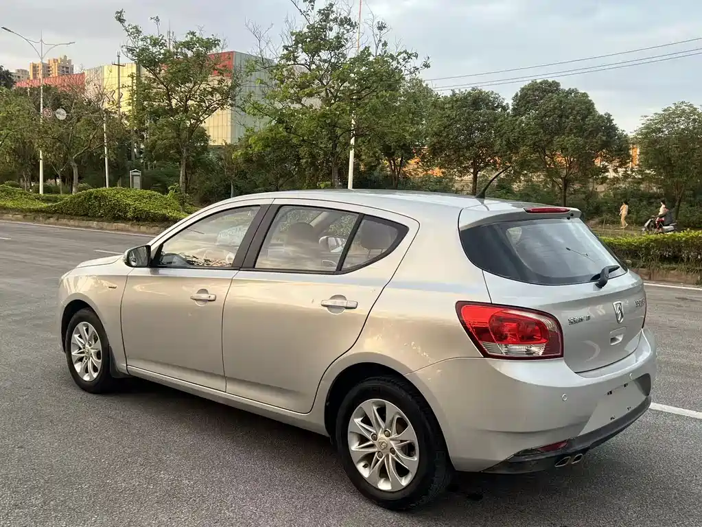 Baojun 610 2014 1.5L MT Comfort
