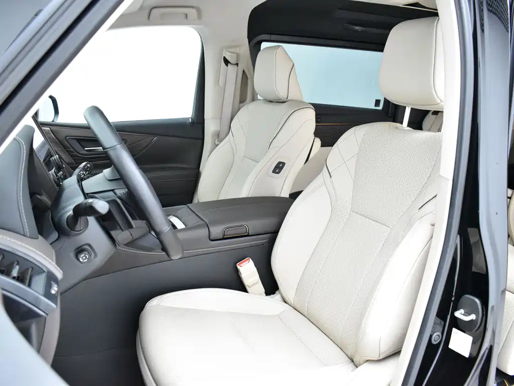 Toyota Alphard — миниатюра 18