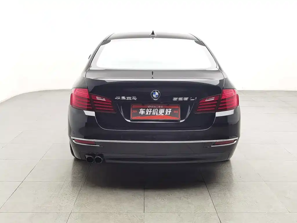BMW 5 Series — миниатюра 4