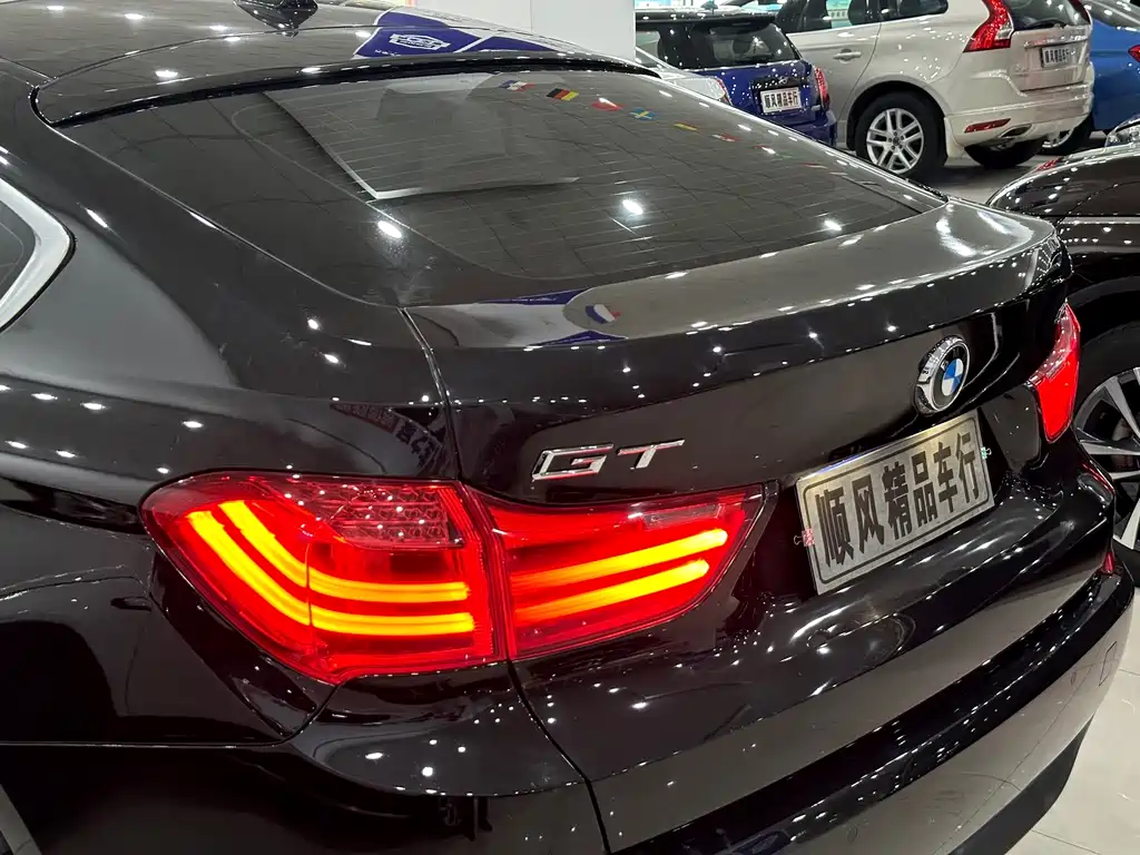 BMW 5 Series GT — миниатюра 25
