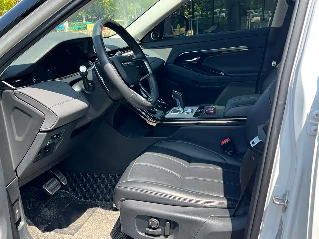 Land Rover Range Rover Evoque 2022 L 249PS R-Dynamic Luxury