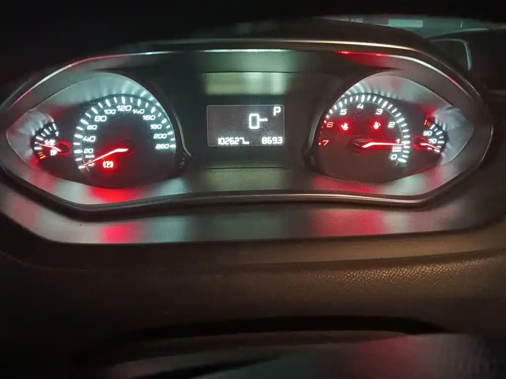 Peugeot 308 — миниатюра 12