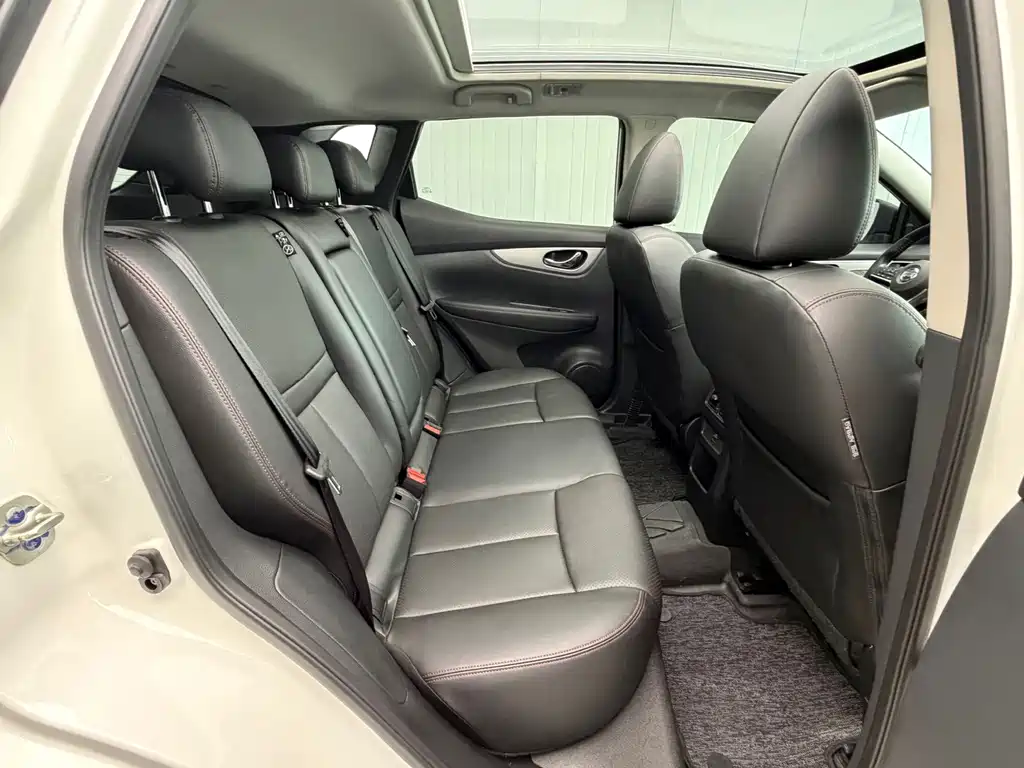 Nissan Qashqai — миниатюра 18