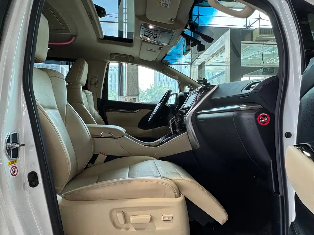 Toyota Alphard Facelift 3.5L Luxury Edition, фото 28