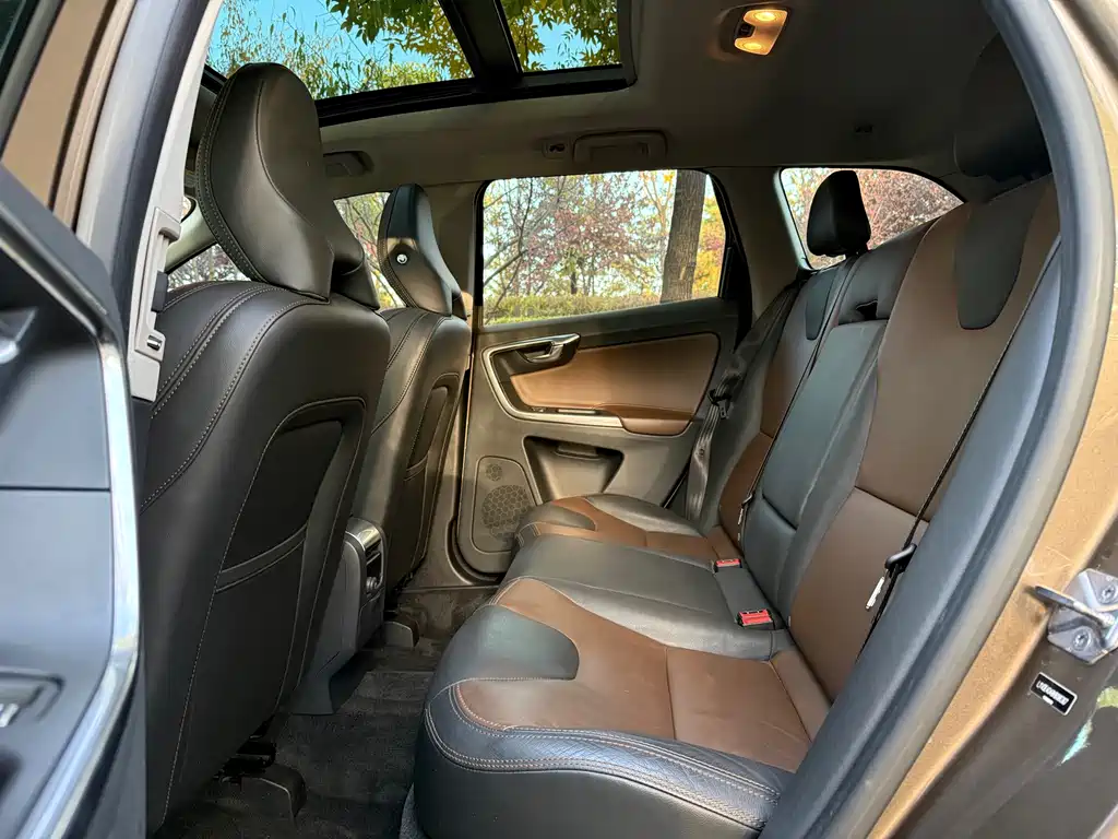 Volvo XC60 — миниатюра 20