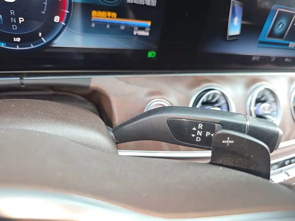 Mercedes-Benz E-Class — миниатюра 14