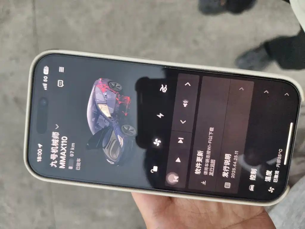 Tesla Model 3 — миниатюра 12