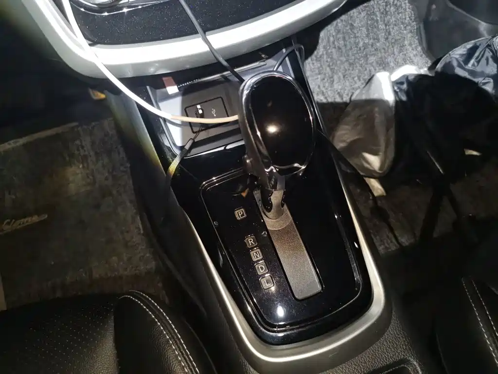 Nissan Tiida — миниатюра 15