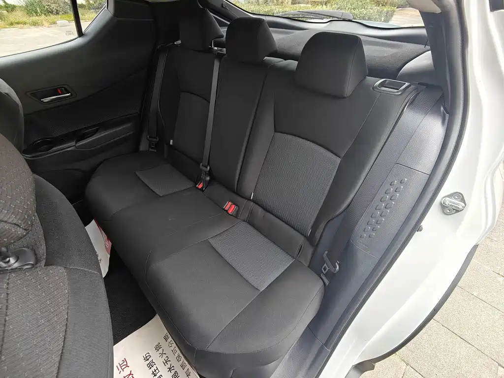Toyota IZOA — миниатюра 18