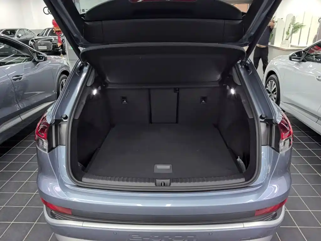 Audi Q4 e-tron — миниатюра 19