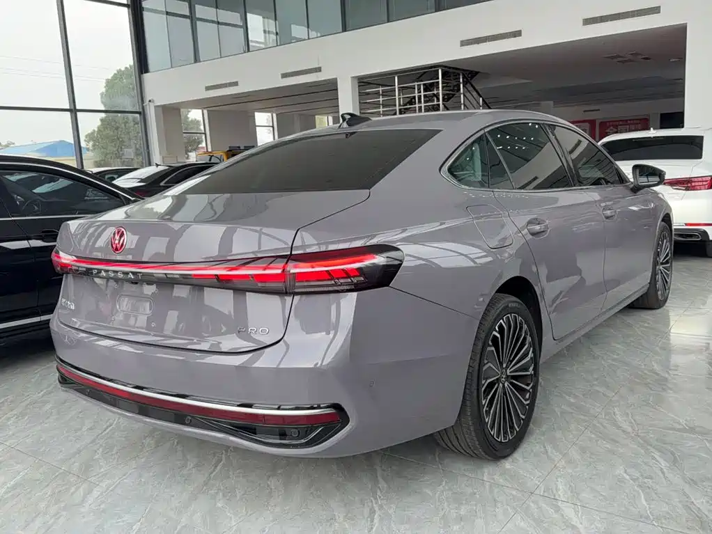 Volkswagen Passat — миниатюра 10