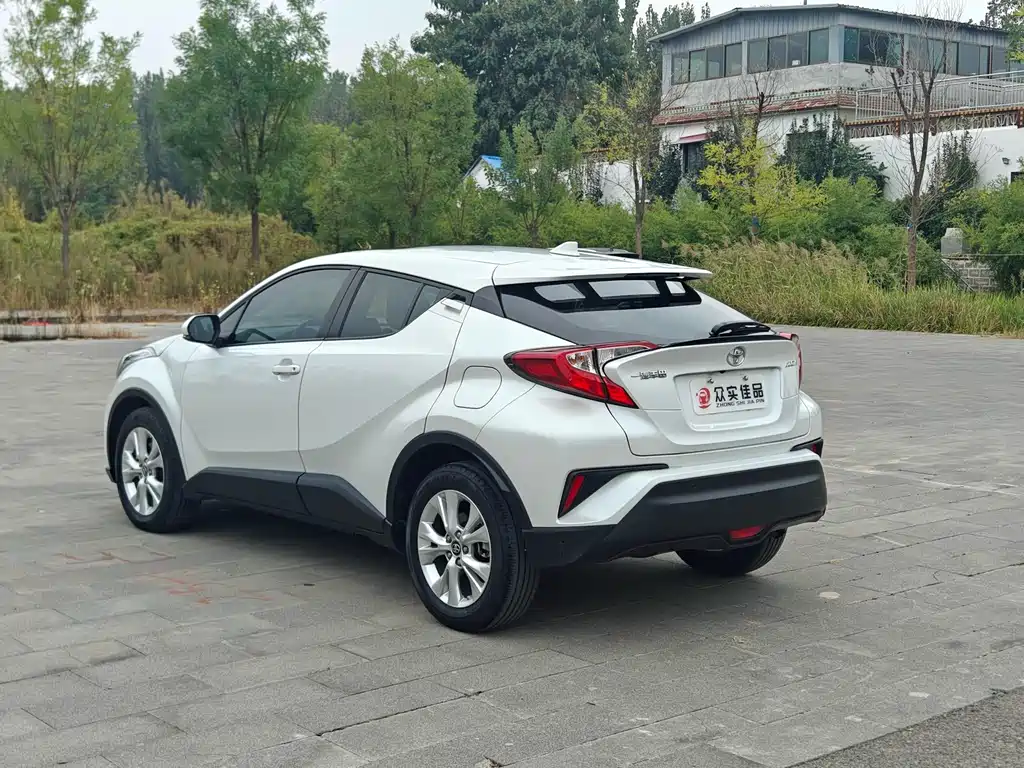 Toyota IZOA — миниатюра 9