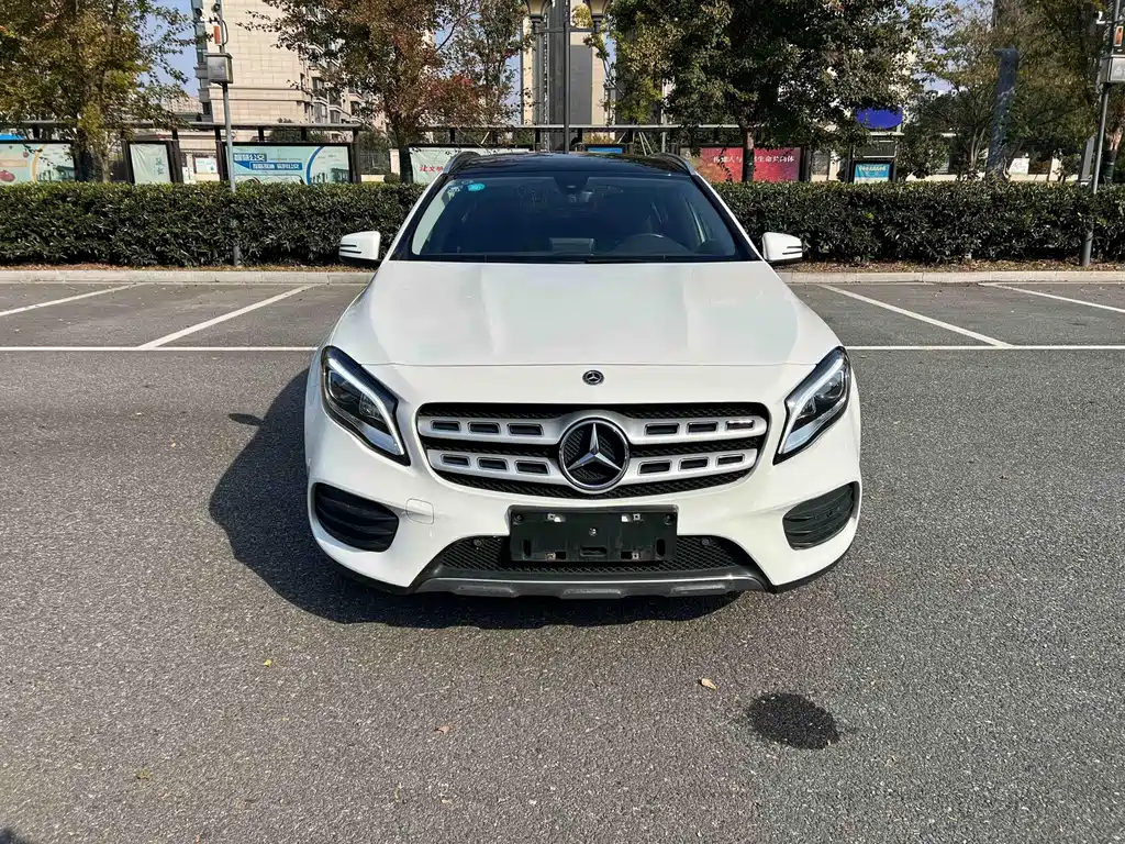 Mercedes-Benz GLA — миниатюра 6