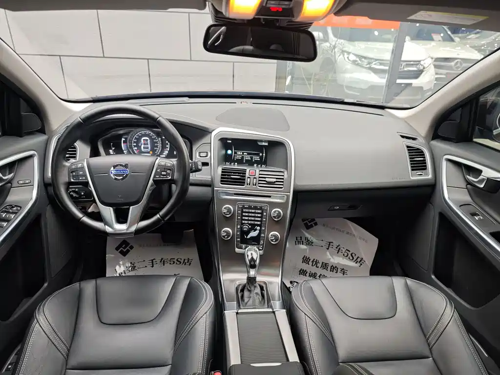 Volvo XC60 — миниатюра 11