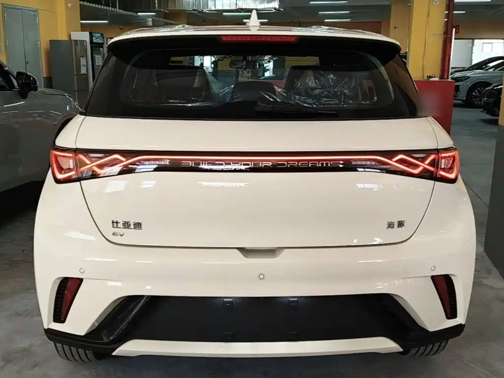 BYD Dolphin — миниатюра 6
