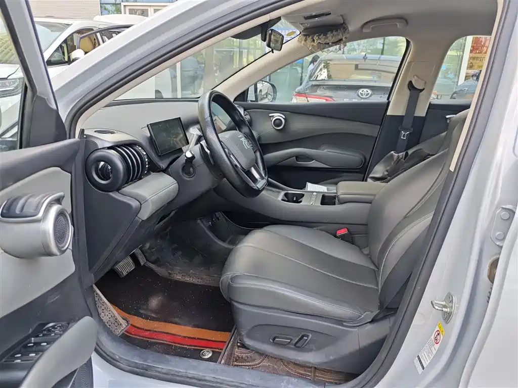 BYD Yuan Plus — миниатюра 3