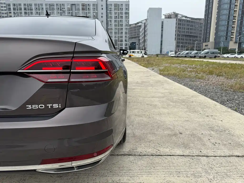 Volkswagen Phideon — миниатюра 9