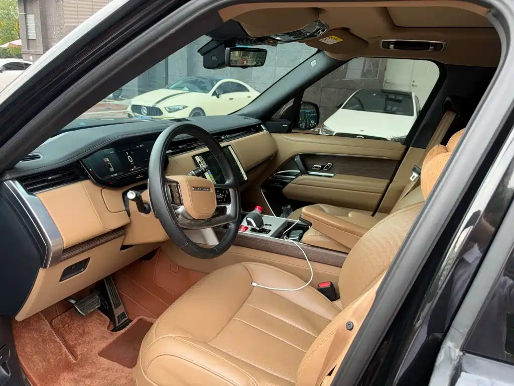 Land Rover Range Rover — миниатюра 3