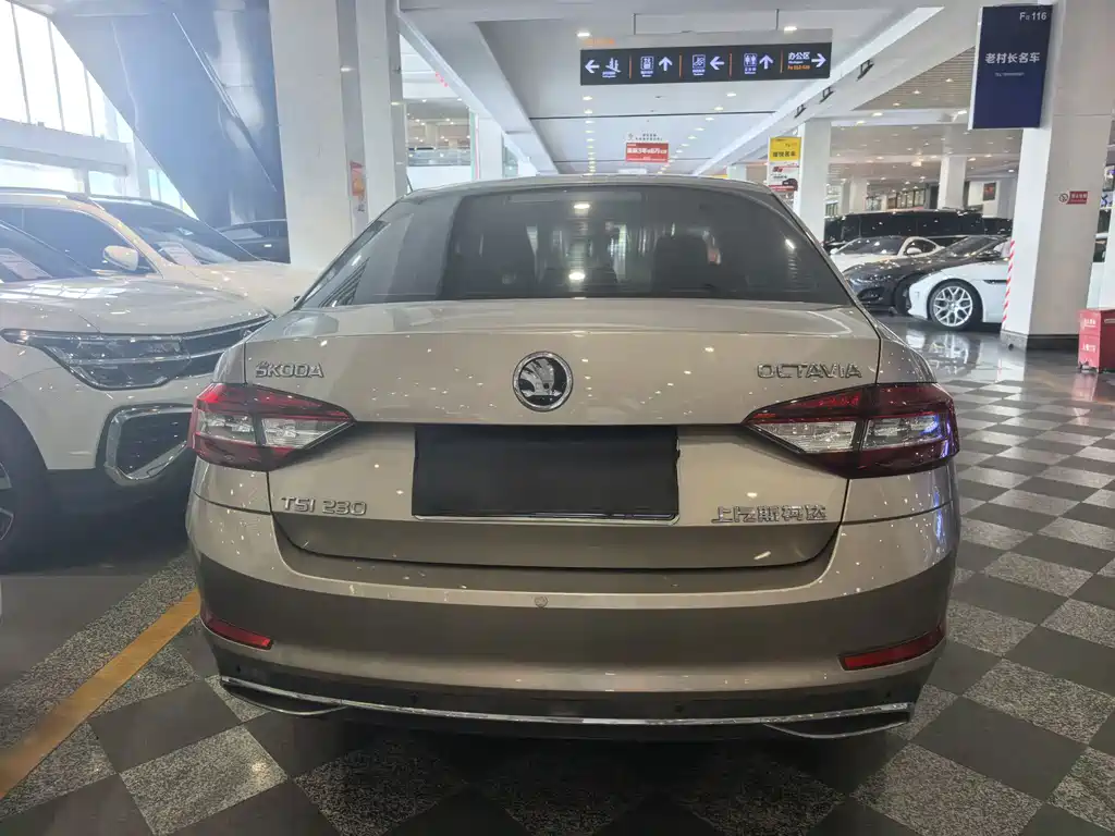 Skoda Octavia - фото 6