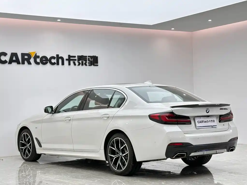 BMW 5 Series — миниатюра 3