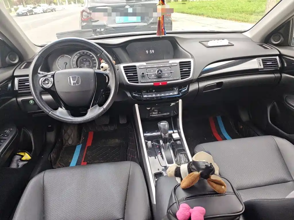 Honda Accord — миниатюра 10