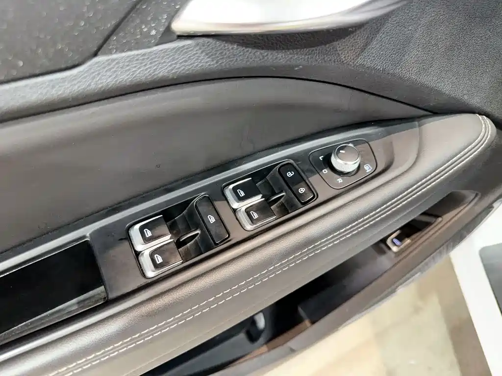 Geely Tugella 2019 300T