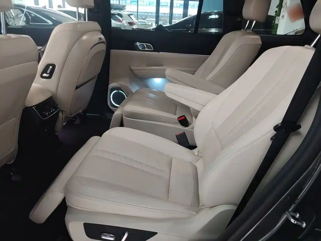 Li Auto Li ONE — миниатюра 17