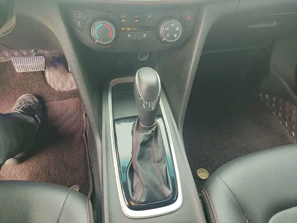 Chevrolet Monza — миниатюра 14