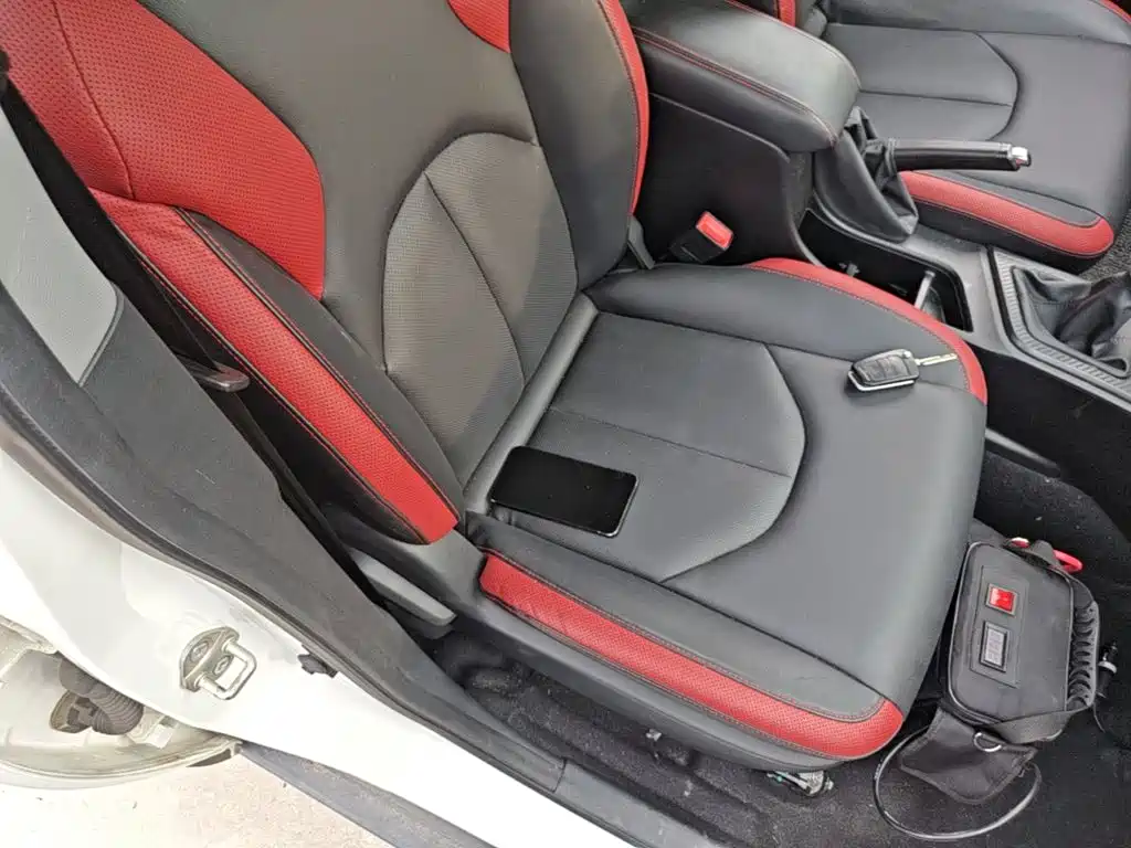 Luxgen U5 SUV — миниатюра 25