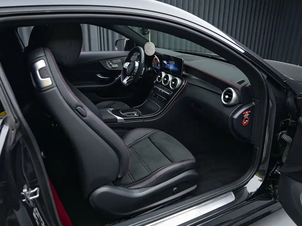 Mercedes-Benz C-Class (Import) — миниатюра 17