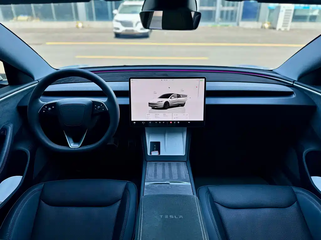 Tesla Model 3 — миниатюра 12