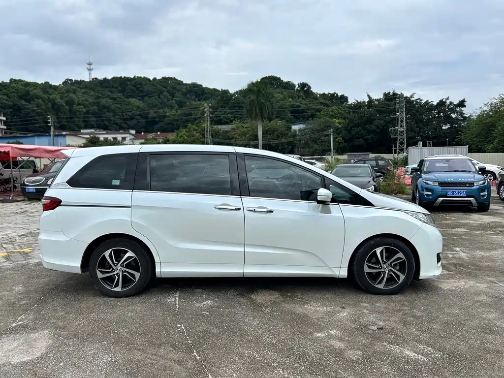 Honda Odyssey — миниатюра 8