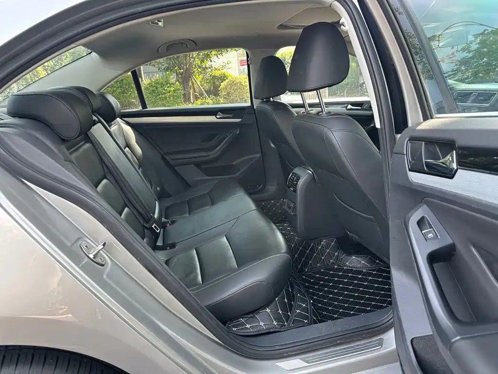 Volkswagen Sagitar — миниатюра 13