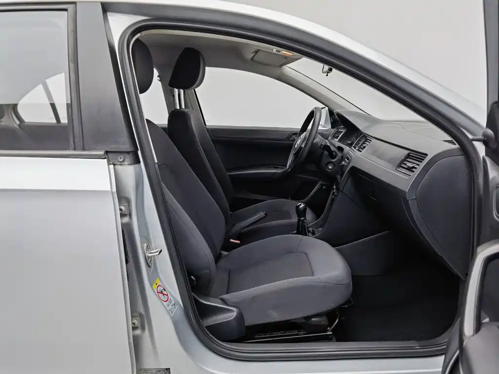 Volkswagen Santana — миниатюра 23
