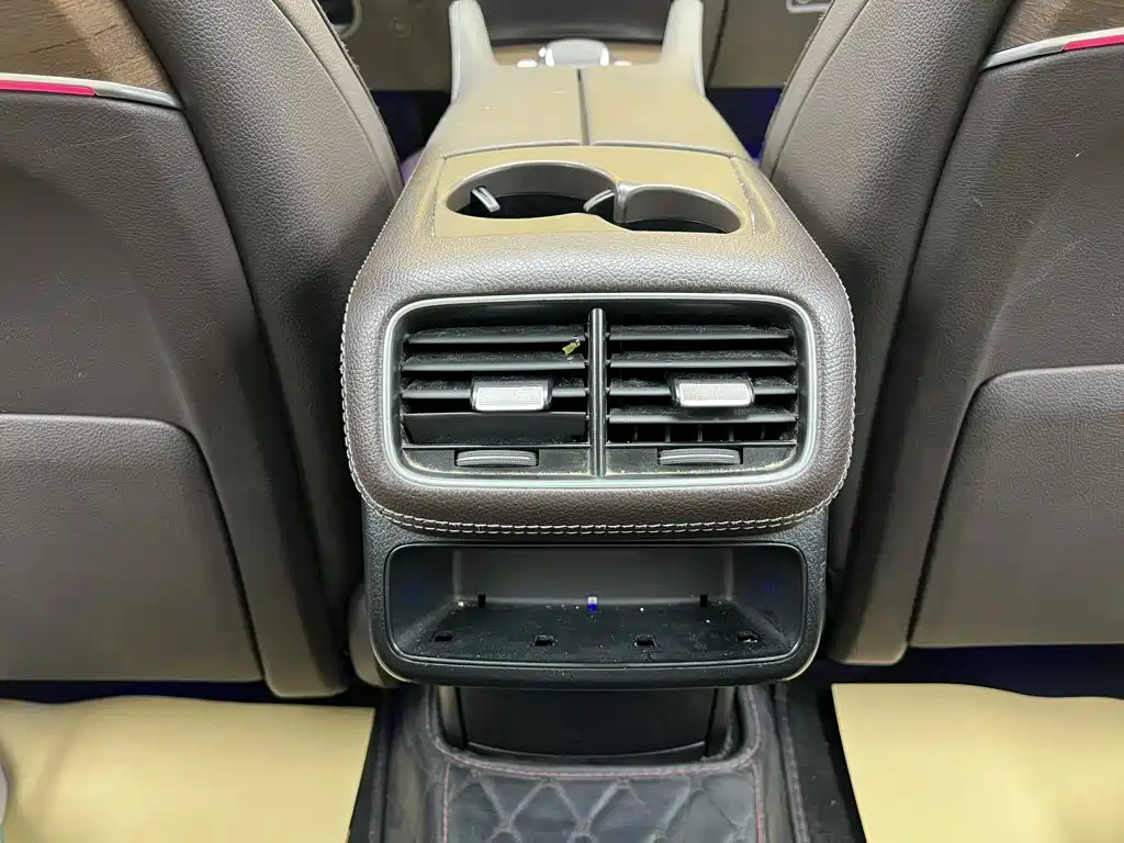 Mercedes-Benz GLE New Energy — миниатюра 40