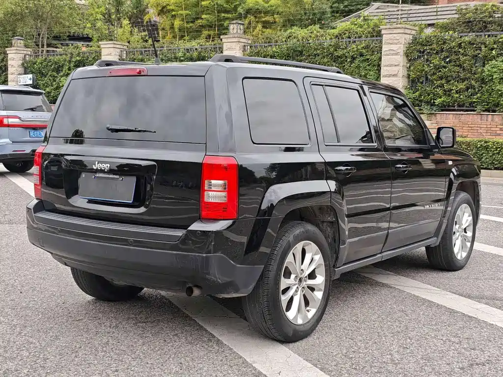 Jeep Patriot — миниатюра 6