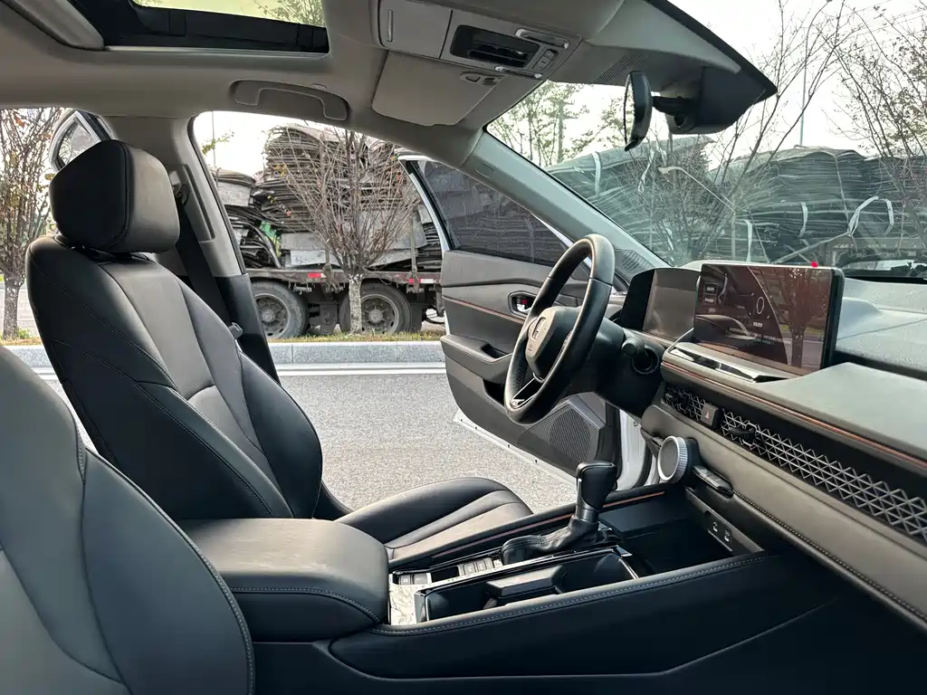 Honda Accord — миниатюра 12
