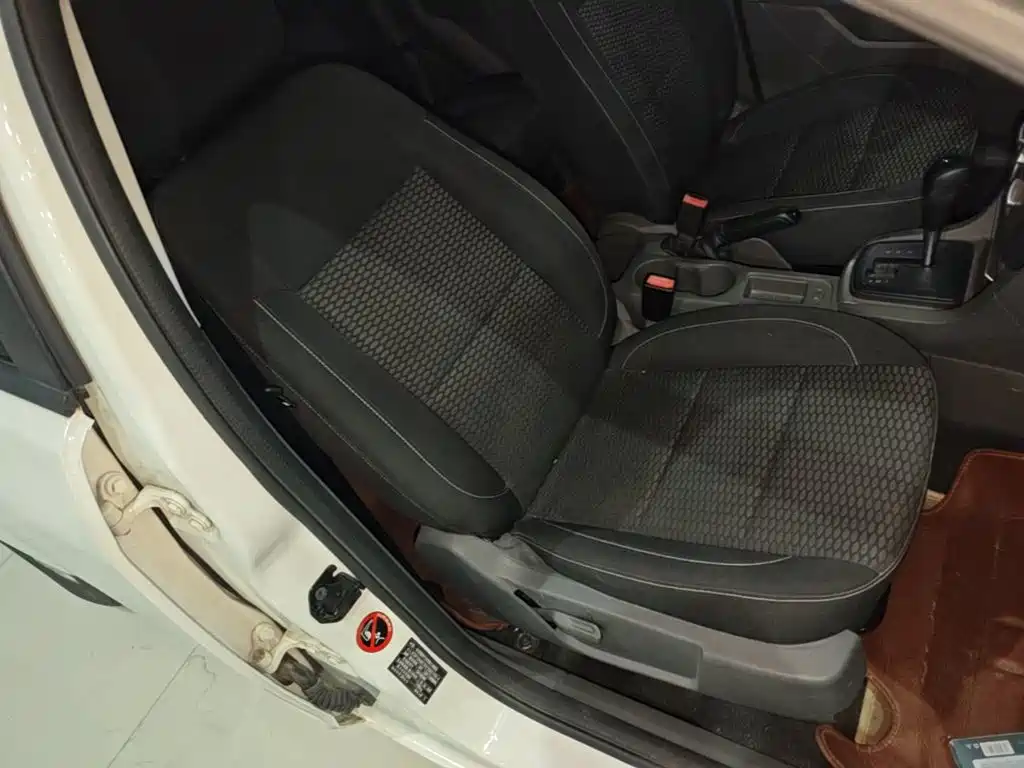 Ford Focus — миниатюра 25
