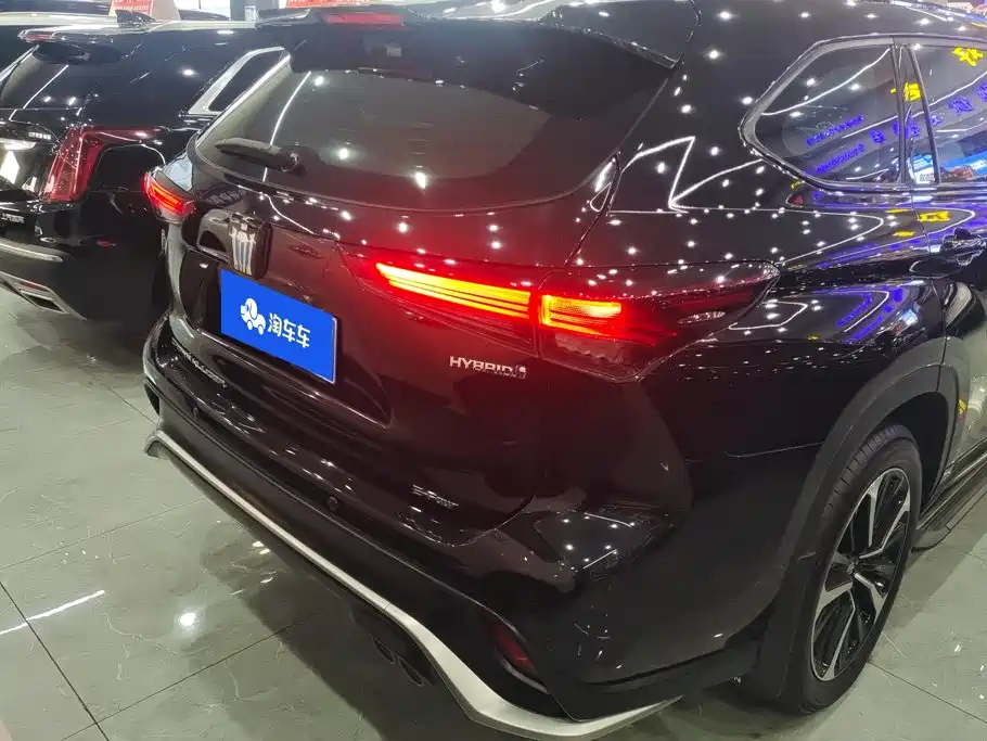 Toyota Crown Kluger — миниатюра 4