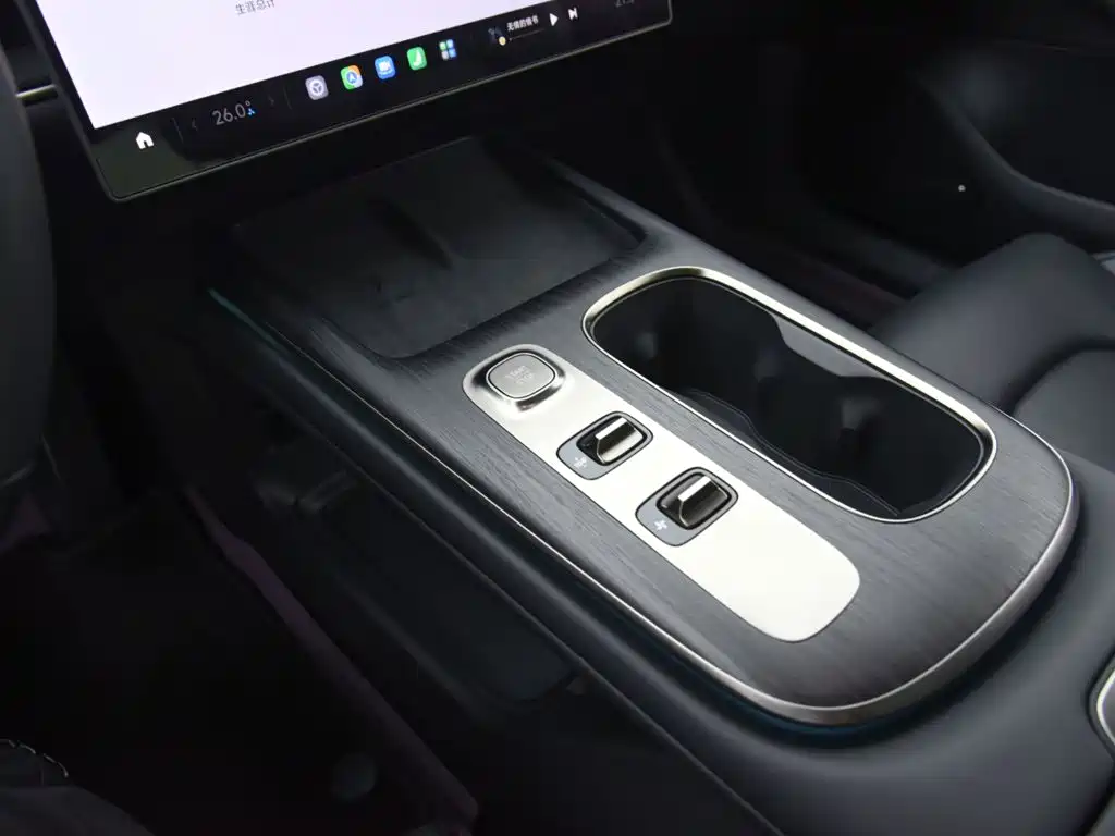 Xiaomi SU7 — миниатюра 14