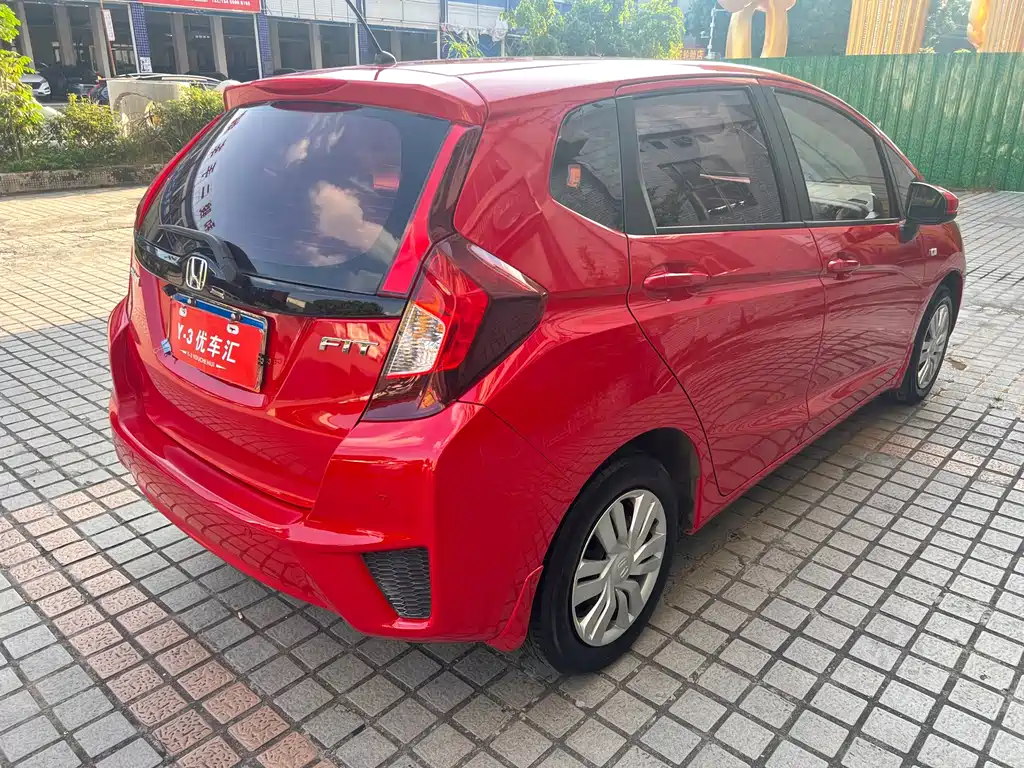 Honda Fit — миниатюра 6