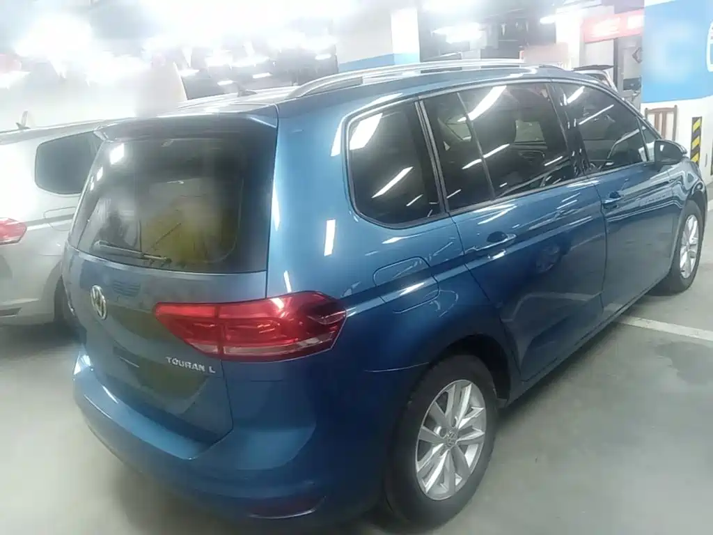Volkswagen Touran — миниатюра 7
