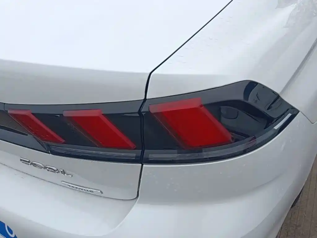 Peugeot 508 — миниатюра 24